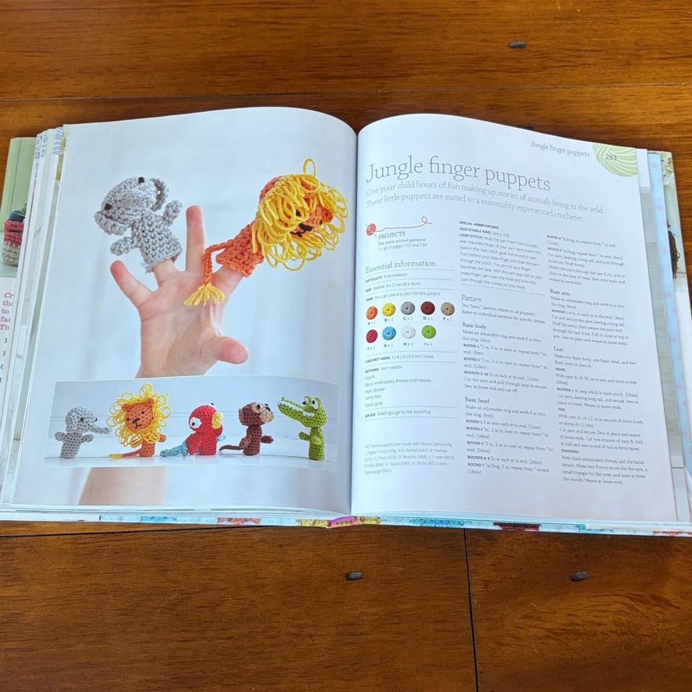 Crochet: The Complete Step-By-Step Guide, Essential Techniques By DK - Picture 12 of 12